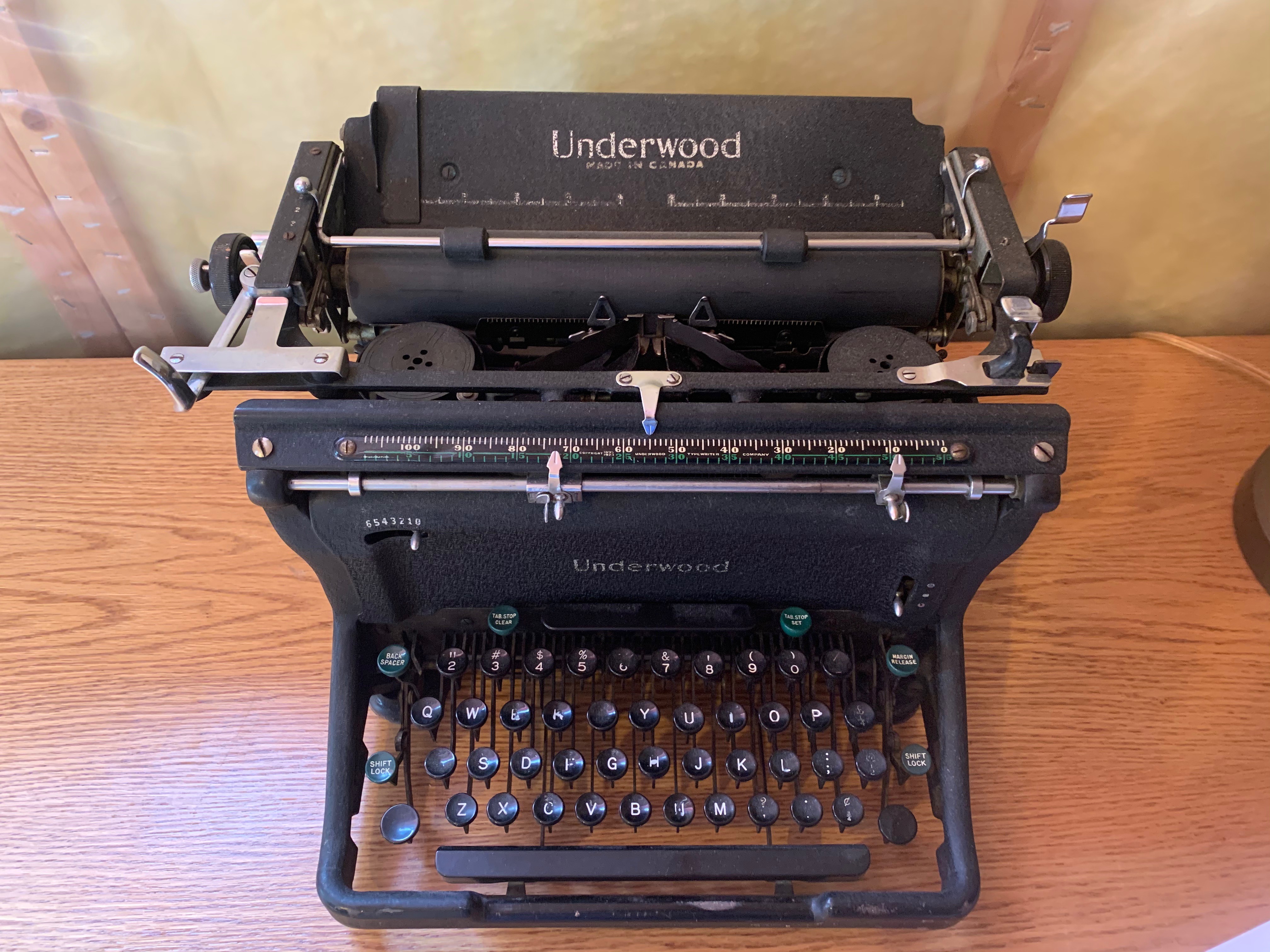 Antique Underwood Typewriter photo 1